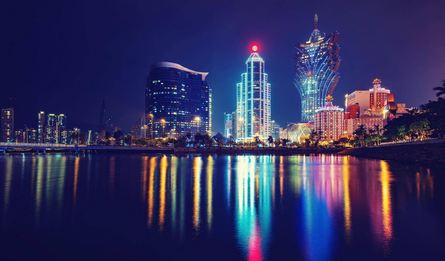 澳门小聚，友情醇厚如酒