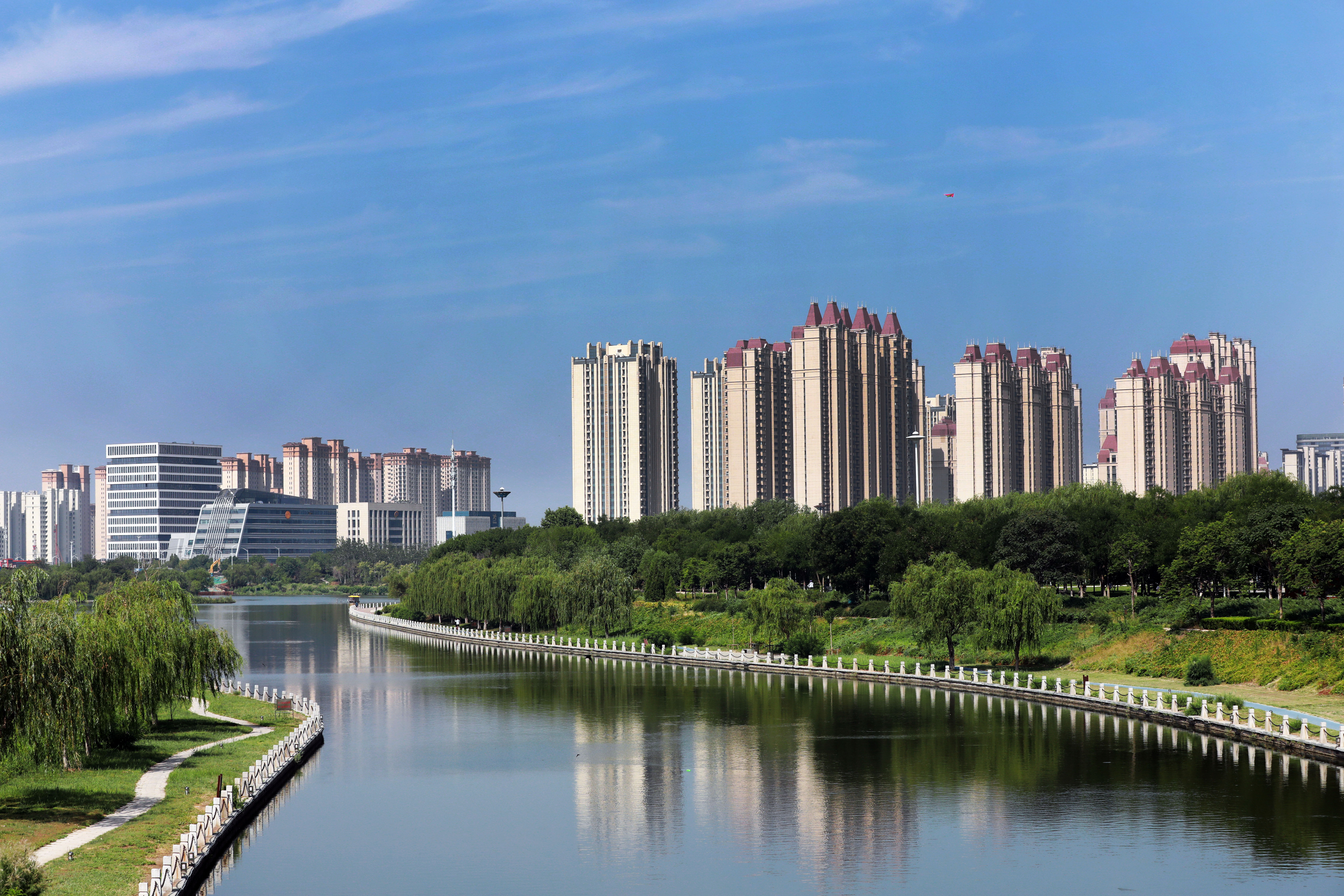 梦想之城衡水，自信与辉煌的交响曲